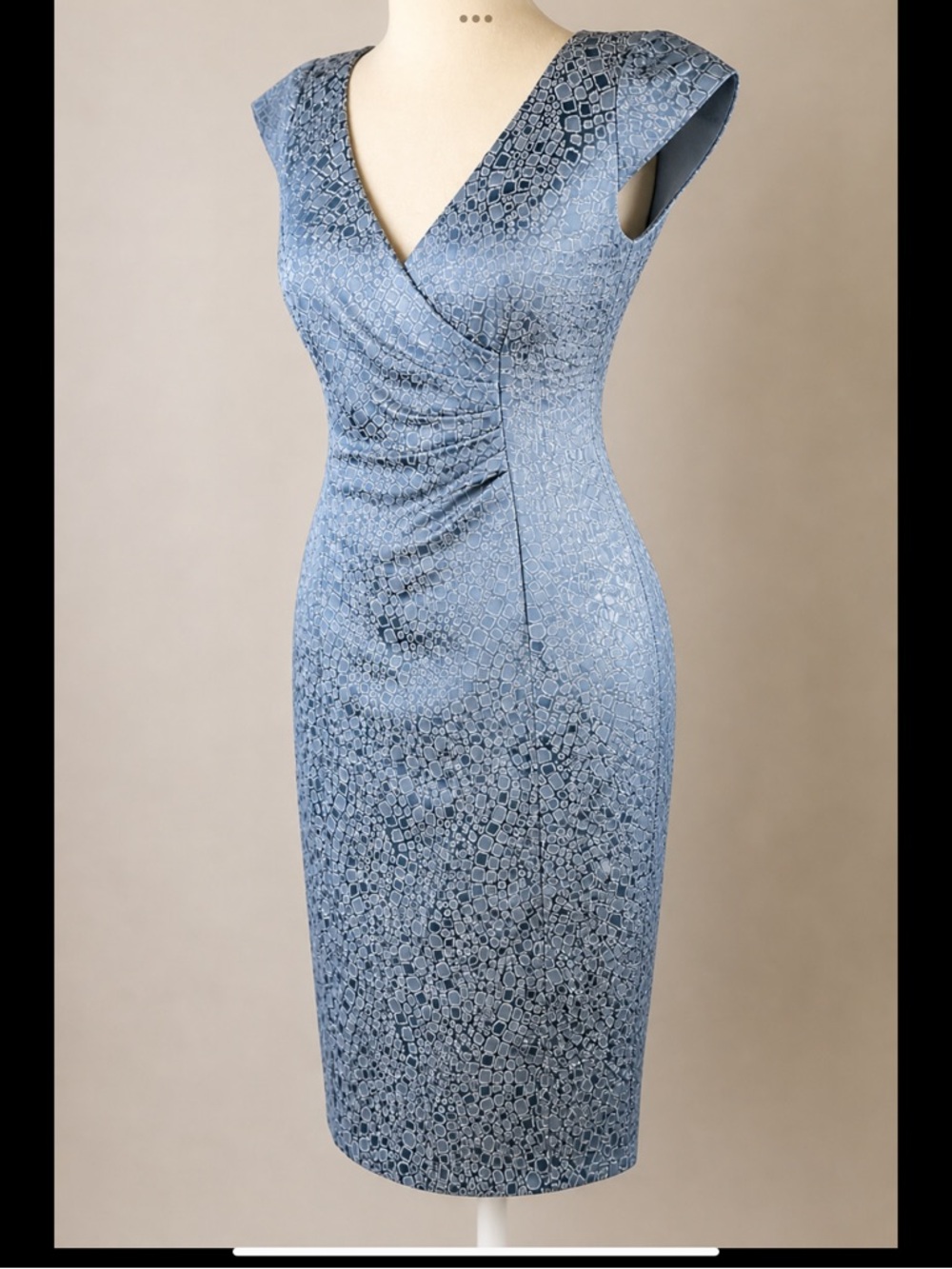 Wedding Guest Blue Sheath Dress Ruched Cocktail Size 4 Kay Unger Elegant - Picture 4 of 16